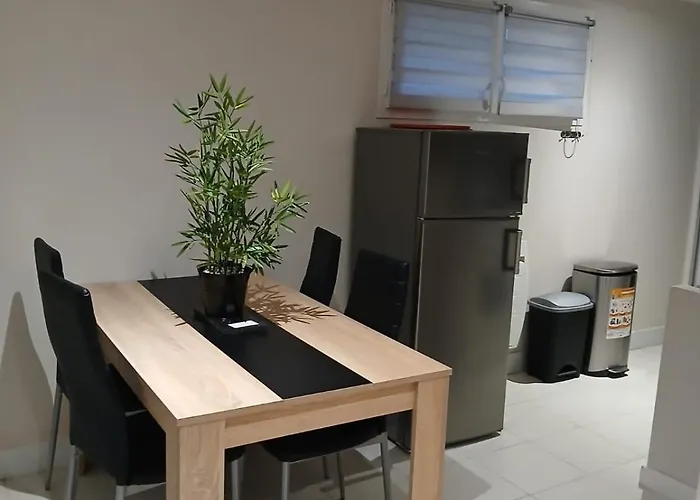 T2 Spacieux A 5 Min Des Plages Pensión 3*